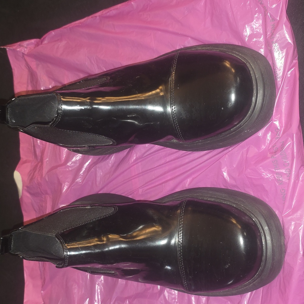Dollskill/Lemon Drop Boots, Size 8